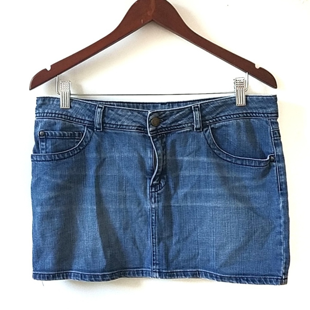 Divided mini skirt denim.Light blue, W 12